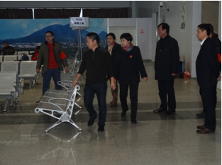 公司领导为应对春运返程高峰排兵布阵